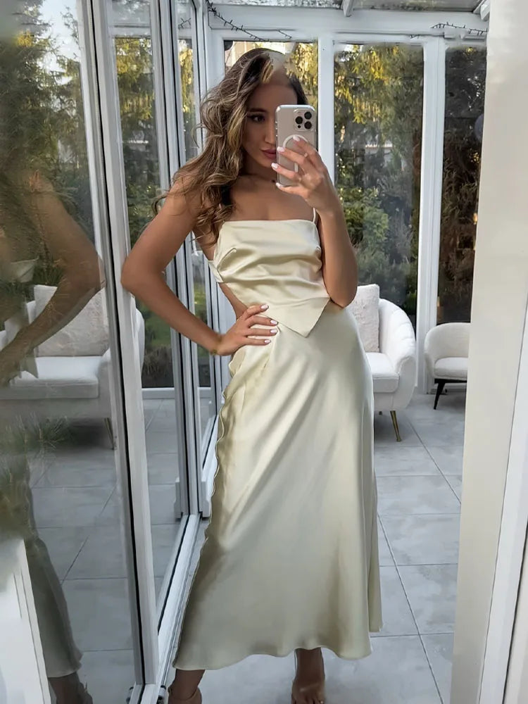 Vestido Midi Acetinado Exclusive - Costas Abertas e Ajuste em Amarração