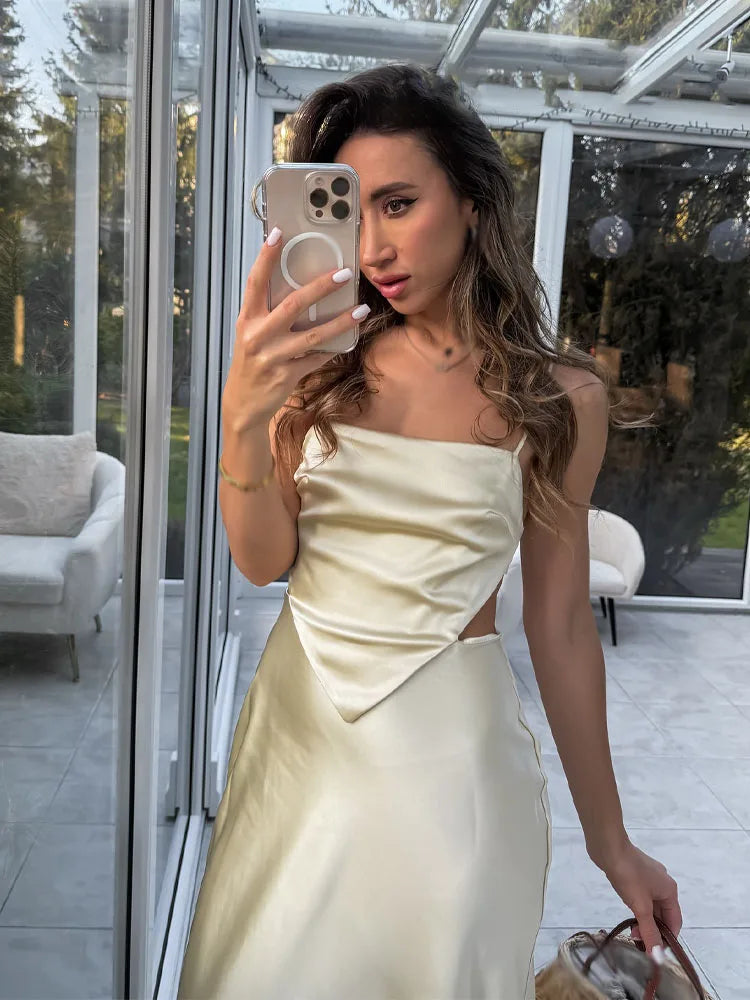 Vestido Midi Acetinado Exclusive - Costas Abertas e Ajuste em Amarração