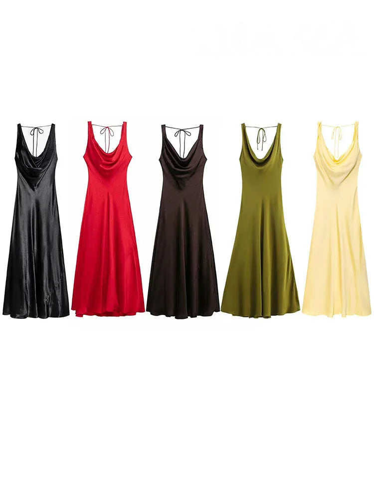 Vestido midi feminino, estilo férias, em cetim, costas abertas, decote V, alças de renda. Elegante e sexy, ideal para qualquer ocasião.